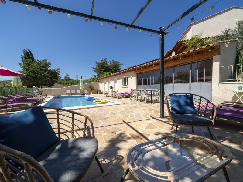 11 A l'ombre de la tonelle